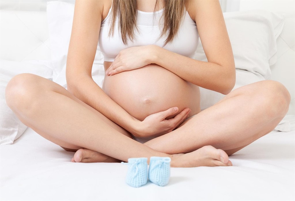 ¿Qué es la amniocentesis? ¿Pueden realizarla todas las mujeres embarazadas?