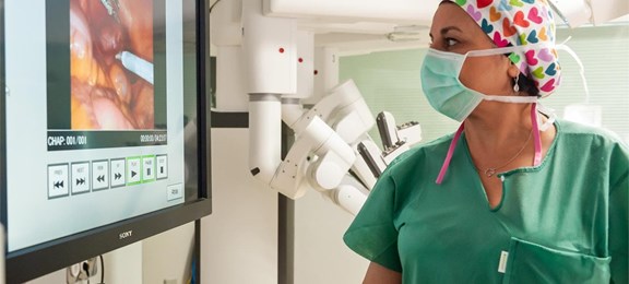 La cirugía robótica ginecológica  con el robot Da Vinci